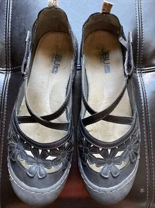 JAMBU  BLOSSOM ENCORE  FLAT CRISS CROSS  MARY JANES IN TAN LEATHER in 10 M - Picture 1 of 3