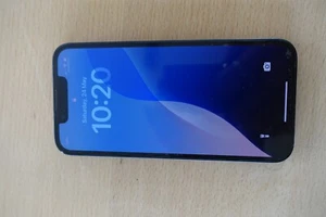 iphone 13 mini 128 gb zwart in topconditie, 2 jaar gebruikt - Afbeelding 1 van 9