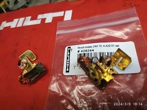 Kohlebürsten HILTI TE2-A22 TE2-A18 TE4-A22 TE4-A18 TE6-A36 AVR (03) 428244 - Bild 1 von 2