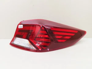 2019-2020 HYUNDAI ELANTRA RIGHT PASSENGER SIDE OUTER TAIL LIGHT OEM 92402-F2 - Picture 1 of 13