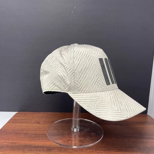 Adidas Golf Tour Gorra Estampada 3 Rayas Ajustable Snap Back Guijarro Plateado - Imagen 1 de 6