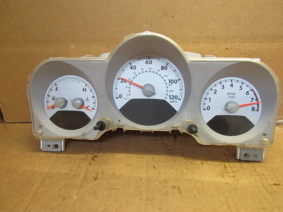 Chrysler PT Cruiser 2007 instrumento velocímetro calibre panel fabricante de equipos originales sin usar millas Foto 1 de 4