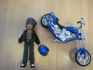 Vintage Bratz Boyz Motorcycle And Cade Doll 2003 - Picture 1 of 7