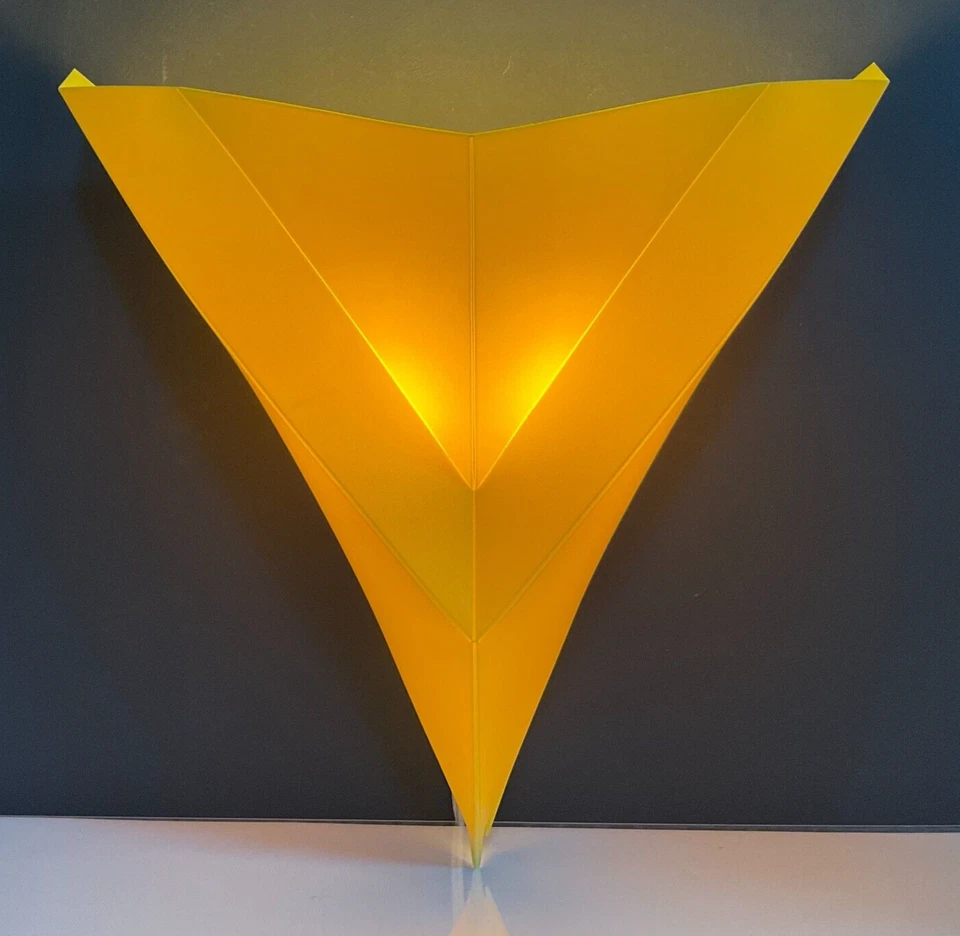 宜家壁灯壁灯 Fluga "Fly" 黄色 聚丙烯 复古 1995 — 第 1/4 张图片