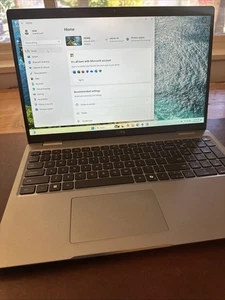 Dell Latitude 5550 - Intel Ultra 5 125U 16GB RAM 512GB SSD - 2027 GARANTIE - Bild 1 von 9