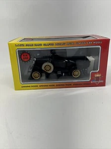 Motor City Classics 1/18 1931 Ford Model A Pick up dunkelblau - Bild 1 von 4
