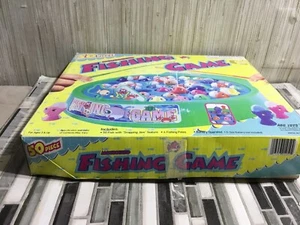 ABC Toys Motorized Fishing Board Game - Picture 1 of 17