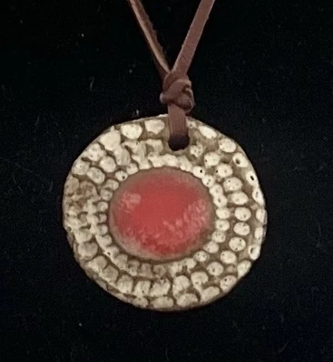 Collar Colgante Cerámica Cerámica Arte Estudio con Cordón de Cuero Firmado ¡OFERTA! Foto 1 de 4