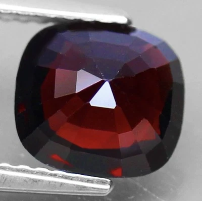 😍 Piedra preciosa GRANDE ESPINELA 2,11 ct VVS 'Rojo sangre' | Tierra natural extraída sin tratar Foto 1 de 4