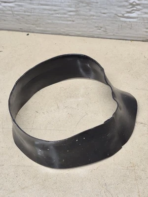 Honda CBR400 Nc29 Headlight Rubber R 33106KY1300 — 第 1/4 张图片