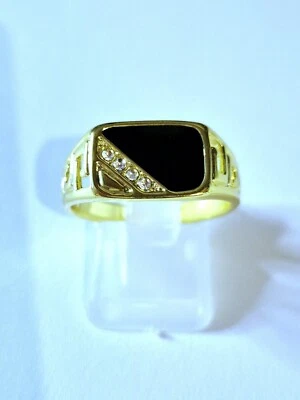 Anillo chapado en oro con incrustaciones de cristal y esmalte talla W Foto 1 de 4