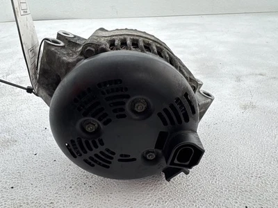 Conjunto de alternador BMW 135i 2011-2013 OEM 7591532 Foto 1 de 4