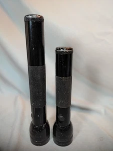2 MAG-LITE Large Flashlights 4 Cell & 2 Cell Black - Picture 1 of 2