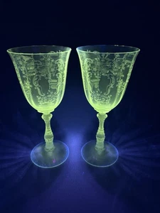 Fostoria Meadow Rose Wine Water Goblets Glasses - Set of 2 - Manganese GLOWS - Picture 1 of 11