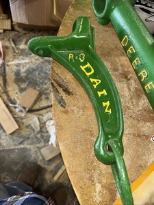John Deere R-3 Dain Part???? - Picture 1 of 7