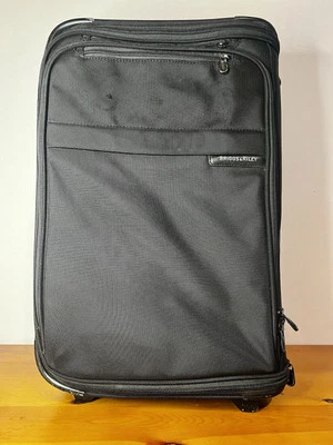 Briggs & Riley Baseline 22" Upright Black Carry On Garment Suitcase U175-4 RARE - Image 1 of 4