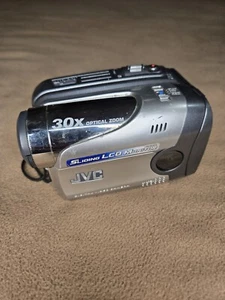 JVC GR DA30U Digital Video Camera 30x Optical Zoom Sliding Monitor ** UNTESTED * - Picture 1 of 6