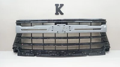 2024 CHEVROLET SILVERADO 2500 3500HD LTZ FRONT GRILLE OEM 86533007 - Image 1 of 4