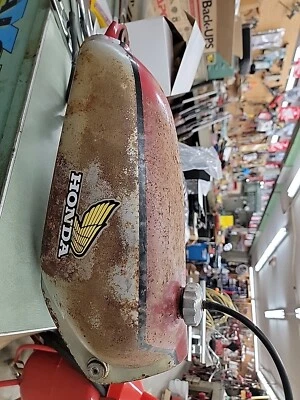 Honda MT250 1975 Elsinore tanque de combustible *NH42M/R23* PLATEADO METÁLICO Y ROJO TAHITIANO Foto 1 de 4