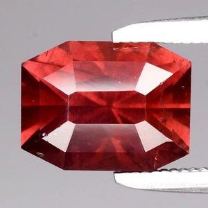 💎 3.26ct Octagon Brilliant Natural Orangish Pink Pyrope Garnet - Tanzania Gem - Picture 1 of 4