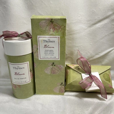 Juego de jabón corporal THE THYMES BLOSSOM 8,25 OZ EAU DE PARFUM 1,5 OZ 7 OZ Foto 1 de 4