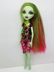 Monster High VENUS MCFLYTRAP bambola prima ondata con vestito ALCUNE ARTICOLAZIONI SCIOLTE - Foto 1 di 6