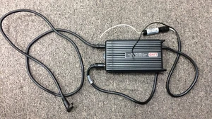 LIND, computadora HP, adaptador de automóvil, n.º de parte: HP1950-2024, con cables - Imagen 1 de 6