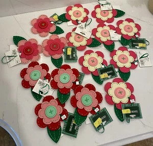 15 VTG SEARS COUNTRY LIVING FLOWER BUTTON FELT FABRIC ORNAMENTS HOMESPUN DECOR - Picture 1 of 6