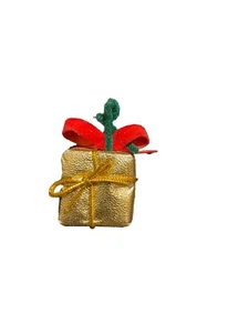 Holiday Christmas Handmade Gift Box Ornament Decoration 1 Inch - Picture 1 of 1