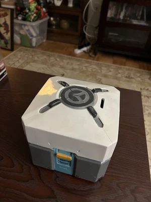 Blizzard Entertainment Surrealista UCC Distribución Overwatch Caja de botín Banco de monedas Foto 1 de 4