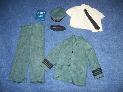 De colección 1973 Ken #7707 Get-Ups 'N Go traje de piloto gorra registro de vuelo y zapato Foto 1 de 4