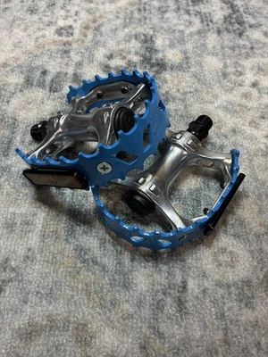 VP Bear Trap Pedals 1/2" Old School Bmx Maui Blue - Image 1 of 2