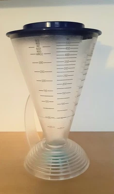 Tupperware Messbecher mit Auslauf -Stopfen 0,5l - mit Deckel - Bild 1 von 4