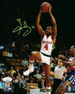 Foto firmada por Bucks Sidney Moncrief de 1980 8x10 certificado de autenticidad JSA autografiada patio 2019 - Imagen 1 de 2