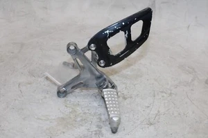 2004 TRIUMPH DAYTONA 600 OEM LEFT FRONT FOOT REST PEG STEP - Picture 1 of 10
