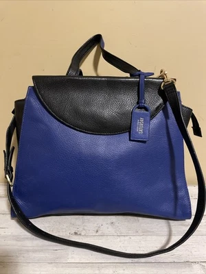 Kate Spade Saturday 包挎包蓝色和黑色色块带斜挎包带 — 第 1/4 张图片