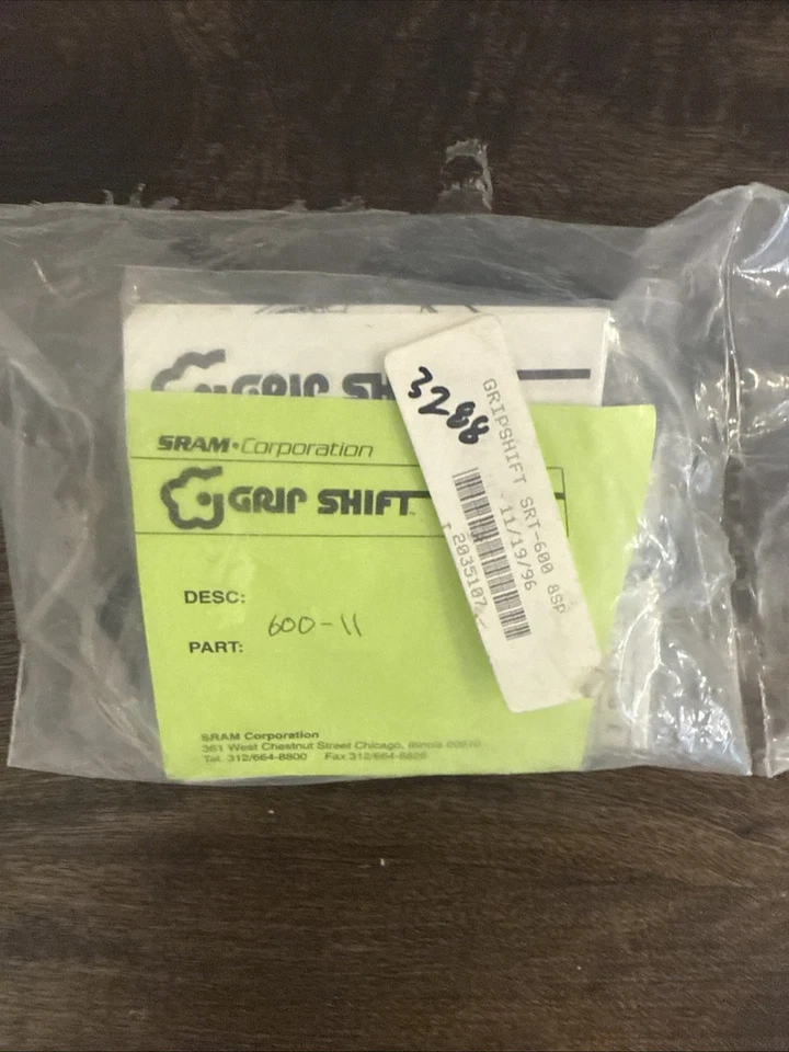 Nos Vintage 90s Sram Gripshift SRT600 3x8 Shifters. Rare White Indicator Ring! - Image 1 of 4