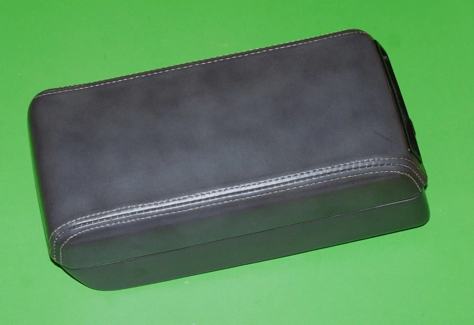 1984-92 LINCOLN MARK VII OEM Center Console Arm Rest Assembly without Cup Holder - Image 1 of 4