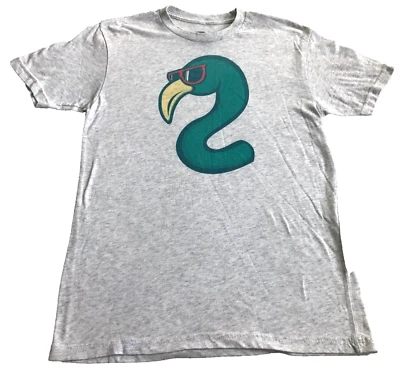 Camiseta masculina Little Box Guy tamanho P cinza com cabeça de flamingo verde manga curta ALC - Imagem 1 de 4