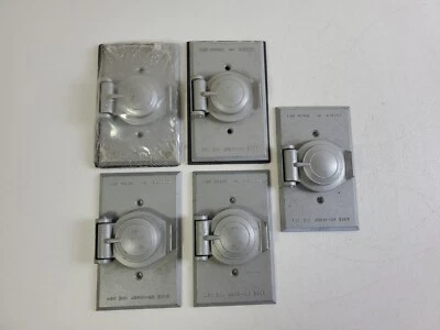 PACK DE 5 cubiertas de receptáculo de 1 velocidad 728A enumeradas CUBIERTA DE SALIDA ÚNICA RESISTENTE A LA INTEMPERIE Foto 1 de 4
