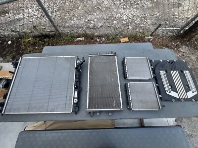 Cadillac CTS V 2019 piezas de refrigeración Foto 1 de 4