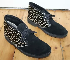 Clarks Originals Black Suede & Leopard Pony Skin Crepe Sole Desert Boots UK 5 - Foto 1 di 7