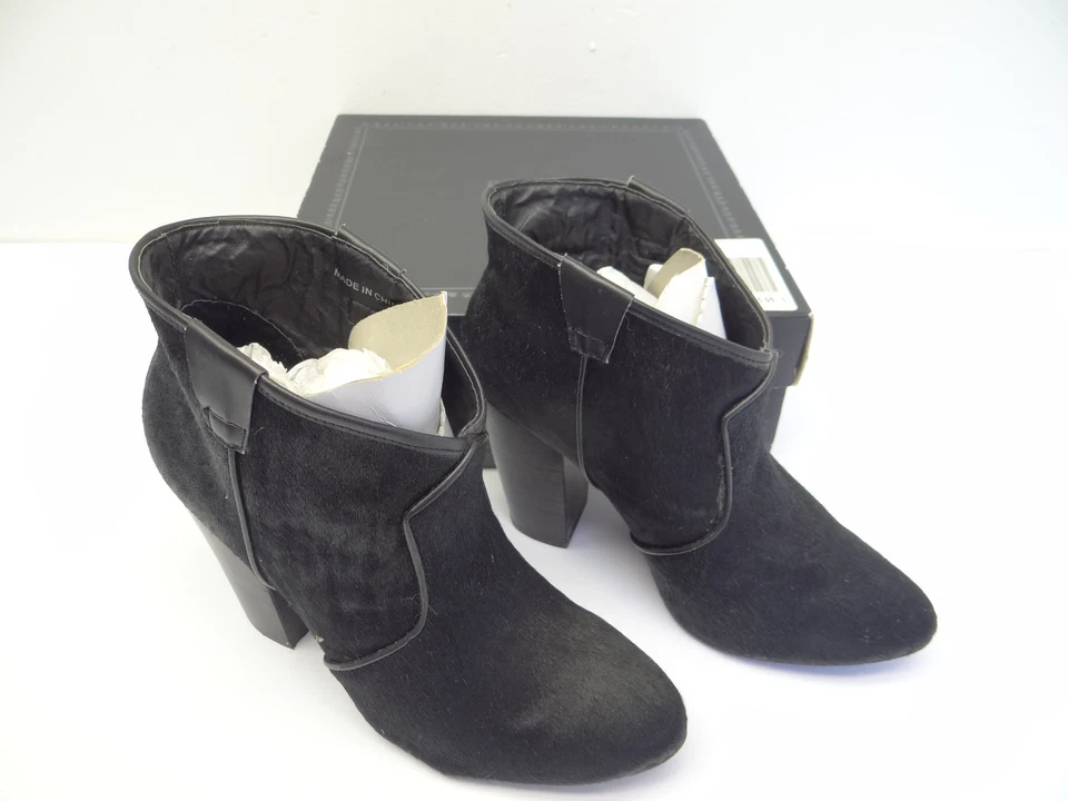 Deena & Ozzy Black Leather Pony Hair High Heel Shoes, Ladies Size 8 Pre-Owned - Image 1 of 4