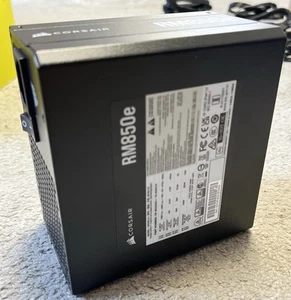 Corsair RM850e (2023) Vollmodulares, Geräuscharmes ATX-Netzteil - 3.0- Und PCIe - Bild 1 von 3