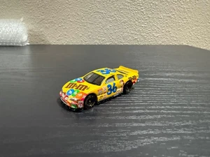 2001 Ken Schrader M&M's NASCAR 1:64 (FREE SHIPPING!) - Picture 1 of 6