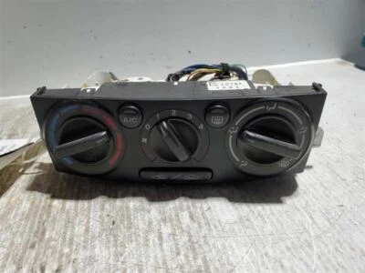 00-06, Mazda MPV VAN, control de temperatura tablero delantero principal Ctrl, N.º de parte: ELC70E9110 Foto 1 de 4