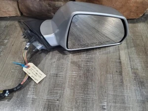 2008-2011 Cadillac CTS RIGHT Side Mirror, Silver - Bild 1 von 4
