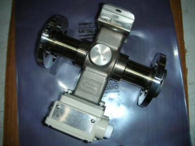 Honeywell AZBIL Yamatake MTG18B-015PA1LSDAA2-X Smart Two-Wire Plus Flowmeter NOS - Image 1 of 4