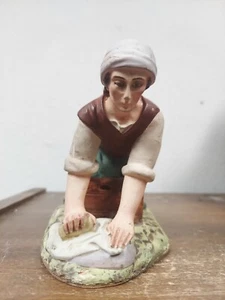 Spanish Wood Pulp Nativity Creche Figure Woman Washing Floor 6.5" L 5" T - Picture 1 of 8