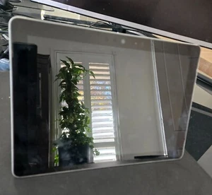 Microsoft Surface Go 10" 4415Y 8GB RAM 128GB SSD Win 11 - Picture 1 of 4